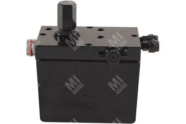 Hand Pump - Renault  - 7482053294